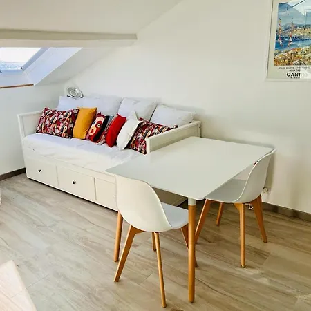 Appartement 2 Pieces Face A La *